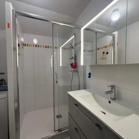 Avec Garage A 2 Min De La Plage, Balcon, Wifi, Proche Commerces - Fr-1-197-188 * Les Sables-dʼOlonne