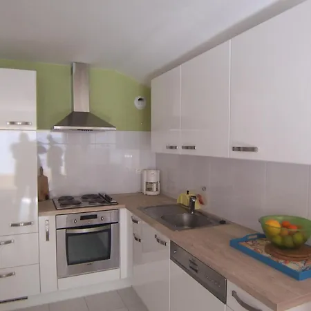 Avec Garage à 2 Min De La Plage, Balcon, Wifi, Proche Commerces - Fr-1-197-188 Les Sables-dʼOlonne